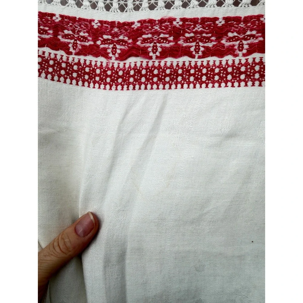 VTG Tea Towel Dresser Scarf Table Runner Red White Embroidered Fringe Boho